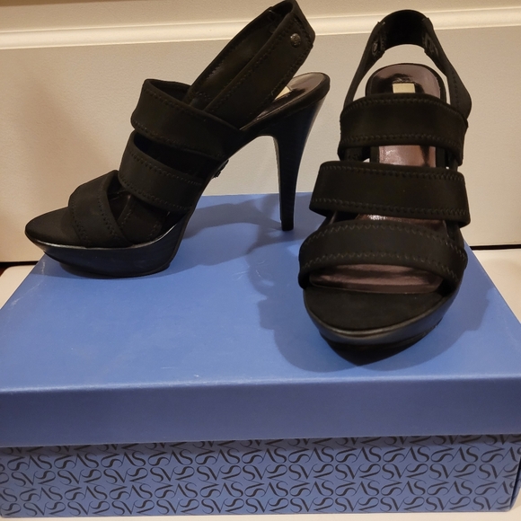 NIB Simply Vera VERA WANG strappy 4½" heels, Black, Size 6½, but fits Size 7 - Picture 2 of 7